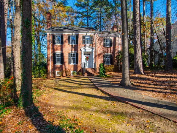 2522 Wake Dr, Raleigh, NC 27608