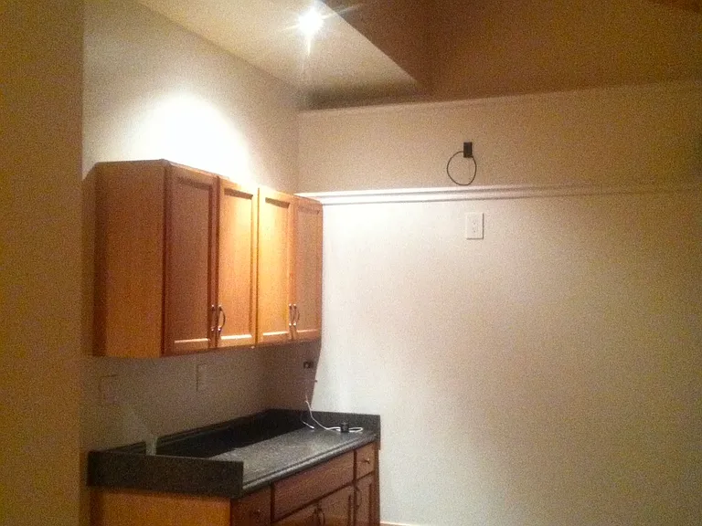 276 Tolend Rd — Photo 2