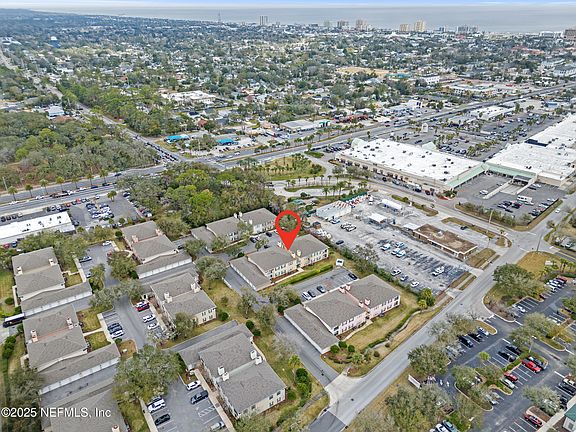 3rd image of 215 JARDIN DE MER Place