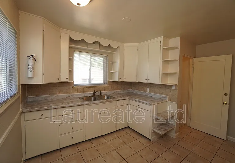 4805 W 14th Ave — Photo 7