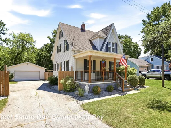 2250 Hemmeter Rd, Saginaw, MI 48603