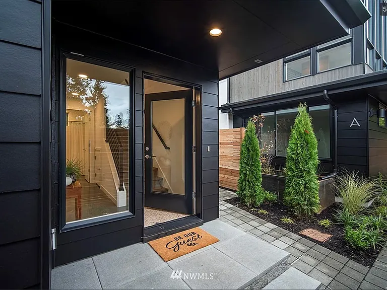 4226B Midvale Ave N — Photo 17
