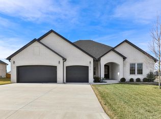 4818 E Silverado Rd, Springfield, MO 65802