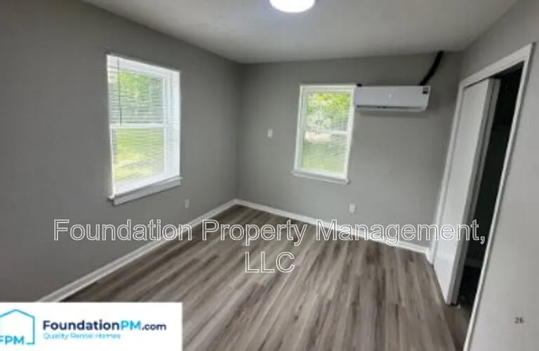 869 N Bingham St — Photo 8