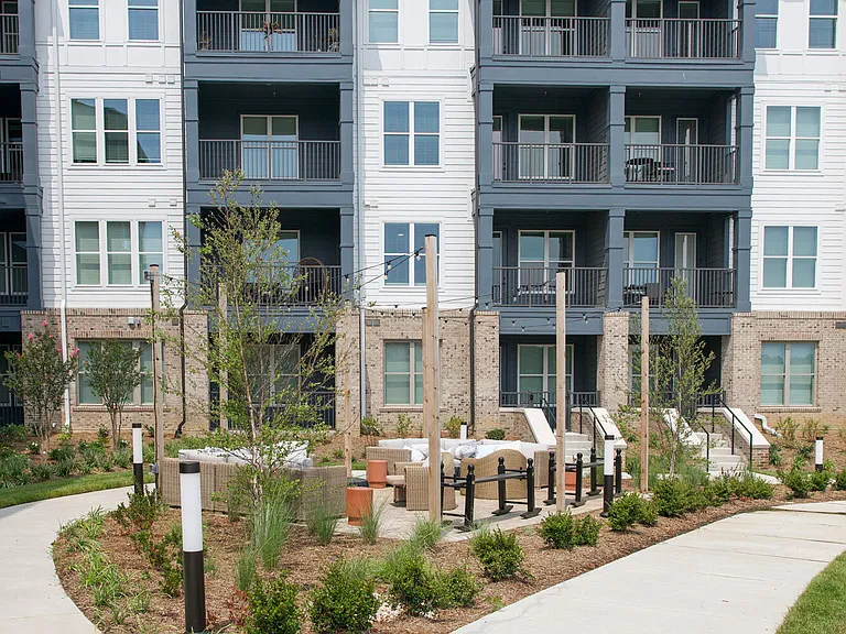 NOVEL University Place by Crescent Communities — Photo 32