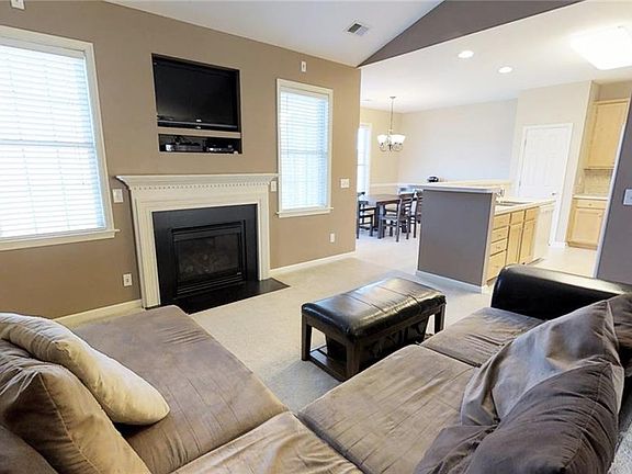5th image of 6207 Black Willow Dr