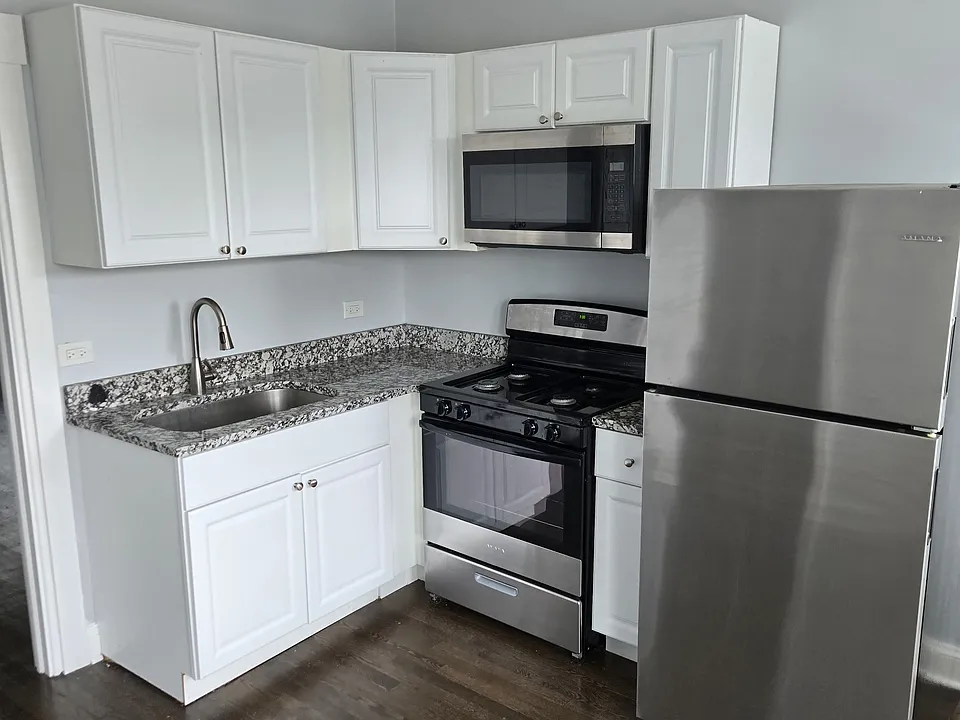 7664 S South Shore Dr #3
