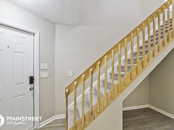 5th image of 12196 Sag Harbor Ct APT 6
