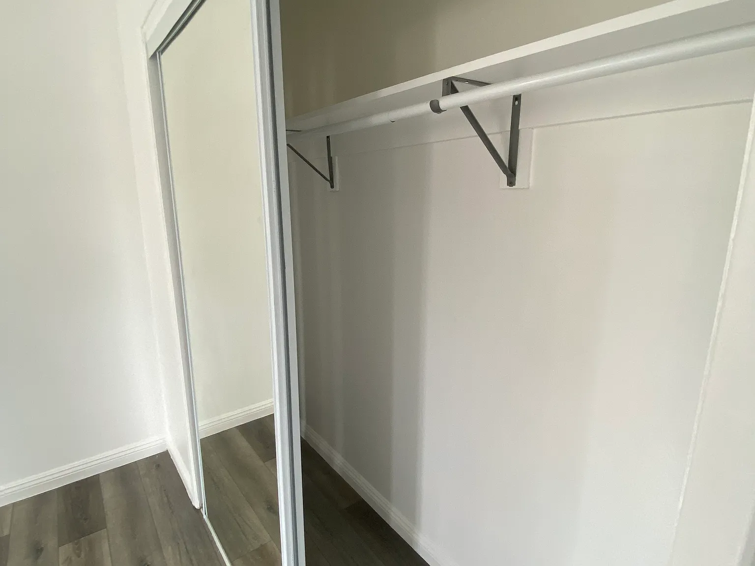 Studio, 600 sqft, $1,800 — Photo 3