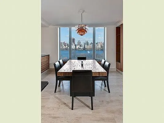 Sold by Stribling | media 2