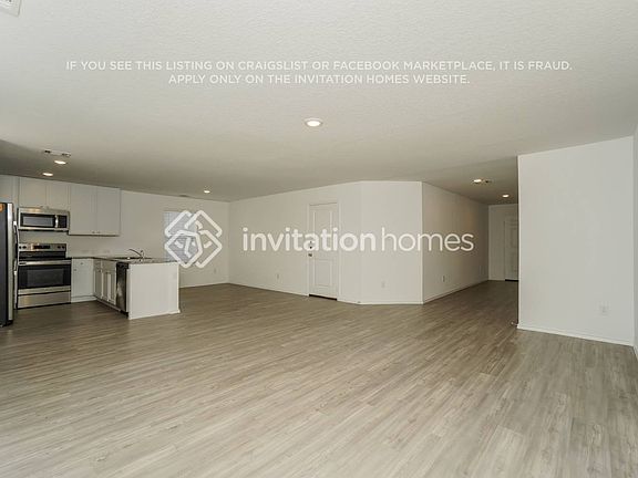 5th image of 112 Hollywood Dr