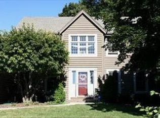 W148N10175 Windsong Cir E, Germantown, WI 53022