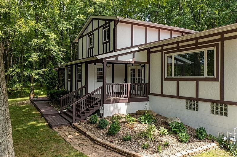 5833 Cassady Rd, Hermitage, PA 16148 Zillow