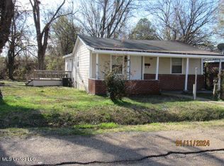 1015 Trinity St, Jackson, MS 39213
