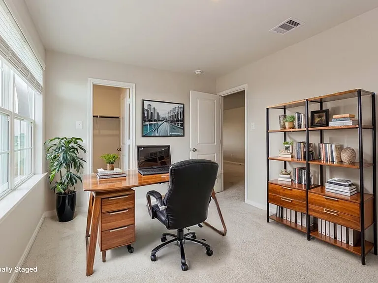 15582 Caramel Springs Dr — Photo 16