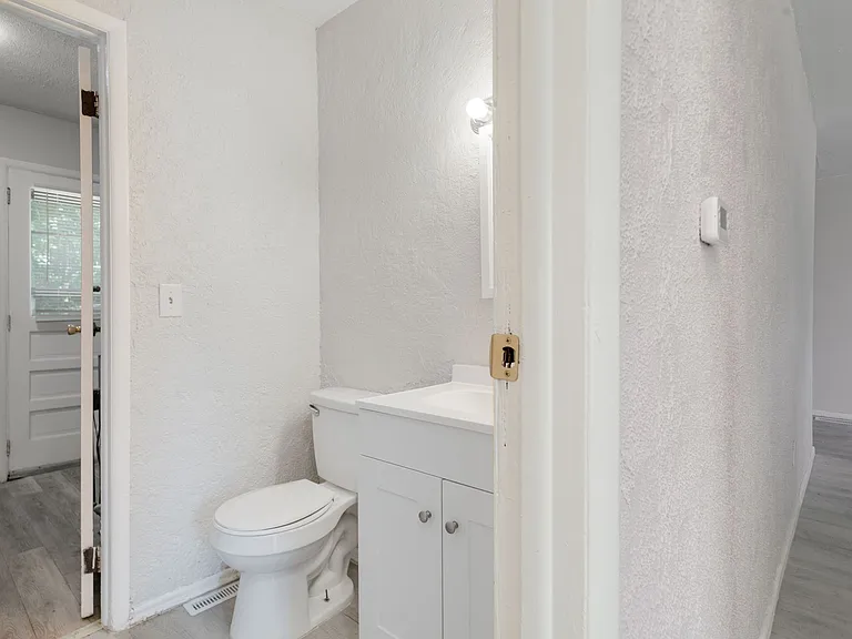 1333 Southlea Dr — Photo 7