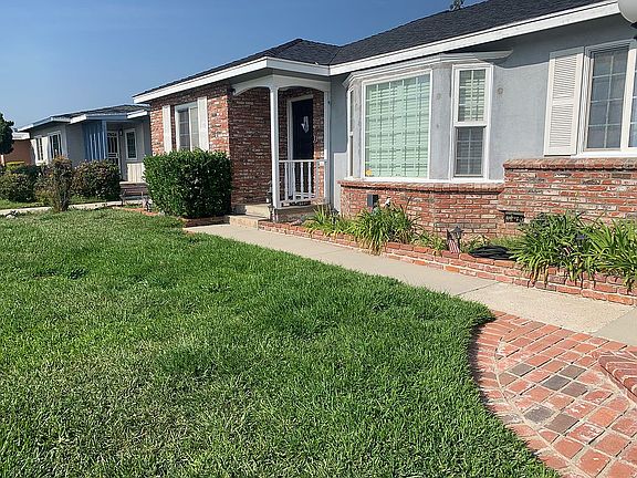 5th image of 4448 N Glenfinnan Ave
