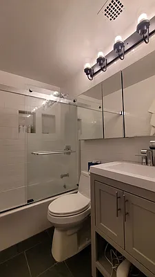 Rented by Julien Aractingi, LREB | media 25
