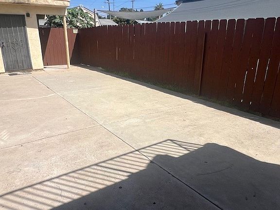 4th image of 1933 B Ave #5