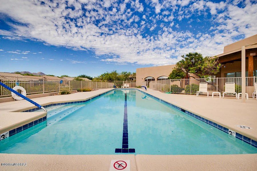 VV lap pool