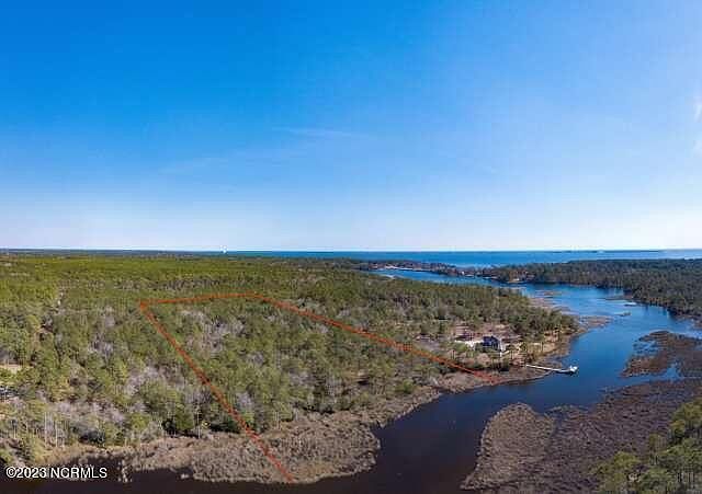 2nd image of 425 Old Swansboro Road