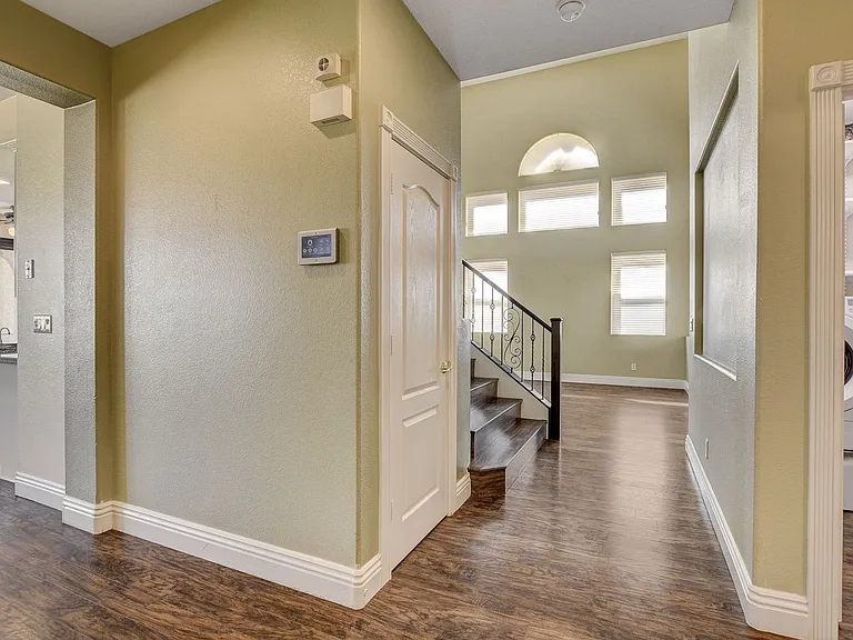 408 Silver Prairie Ct — Photo 15