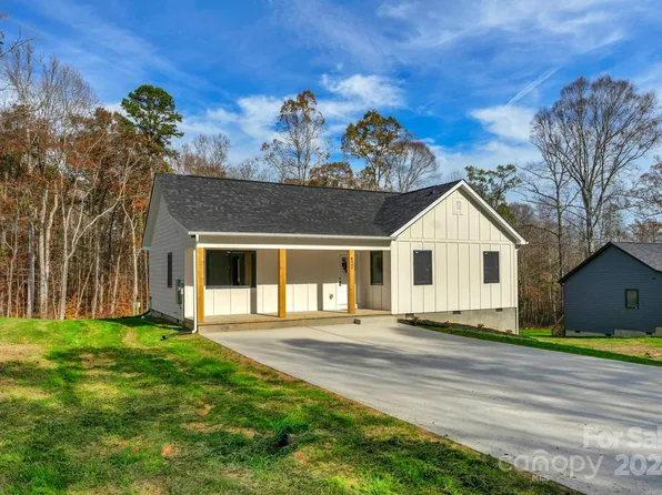 827 Limerick Dr, Dallas, NC 28034