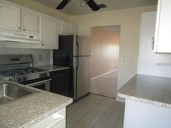 5th image of 5530 80th St N Unit D305