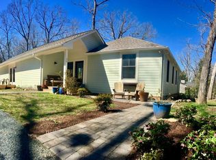 35 Oakwood Dr, Chapel Hill, NC 27517