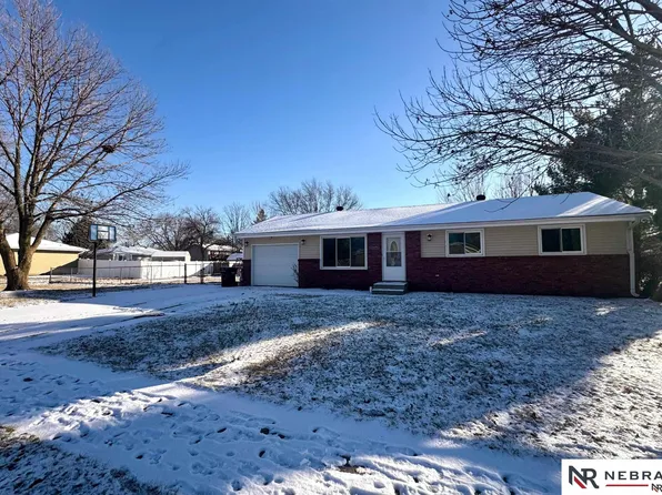 13741 Jamestown St, Waverly, NE 68462