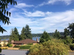 6233 Hampton Rd S, Seattle, WA 98118