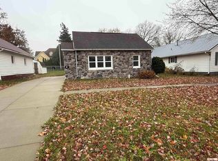 511 W 8th St, Tipton, IA 52772