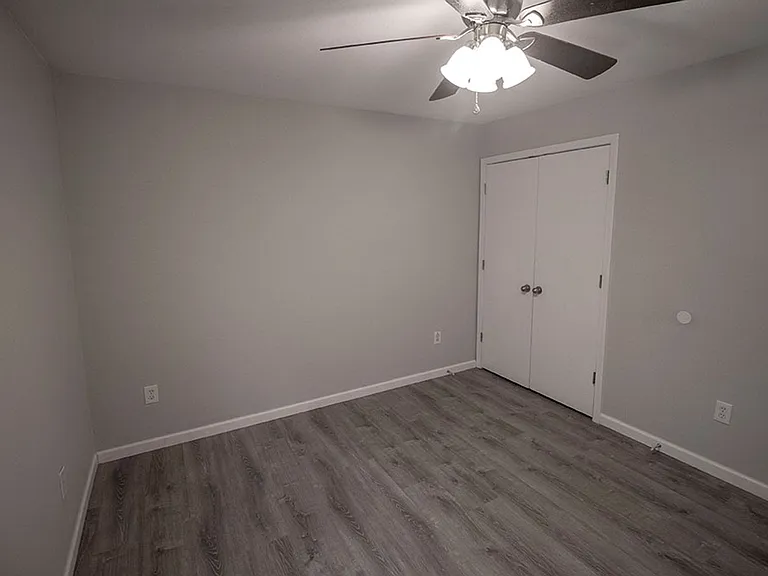 1405 Greensboro Dr — Photo 25