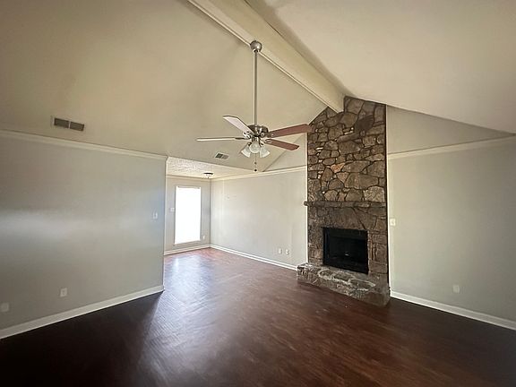 2nd image of 2646 Harlingen Dr