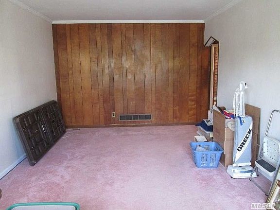 4th image of 1072 Pembroke St