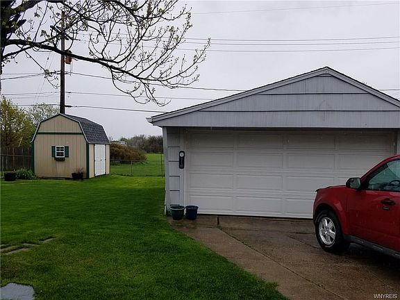 5th image of 105 Rogers Dr