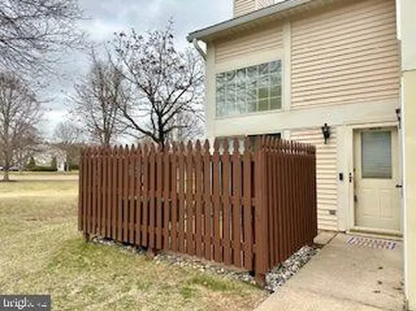 323 Patrick Pl, Chalfont, PA 18914