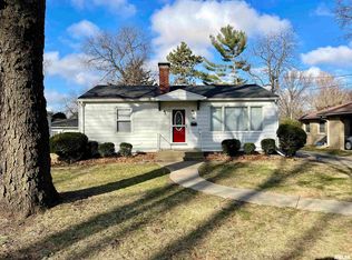 1556 N Cedar St, Galesburg, IL 61401