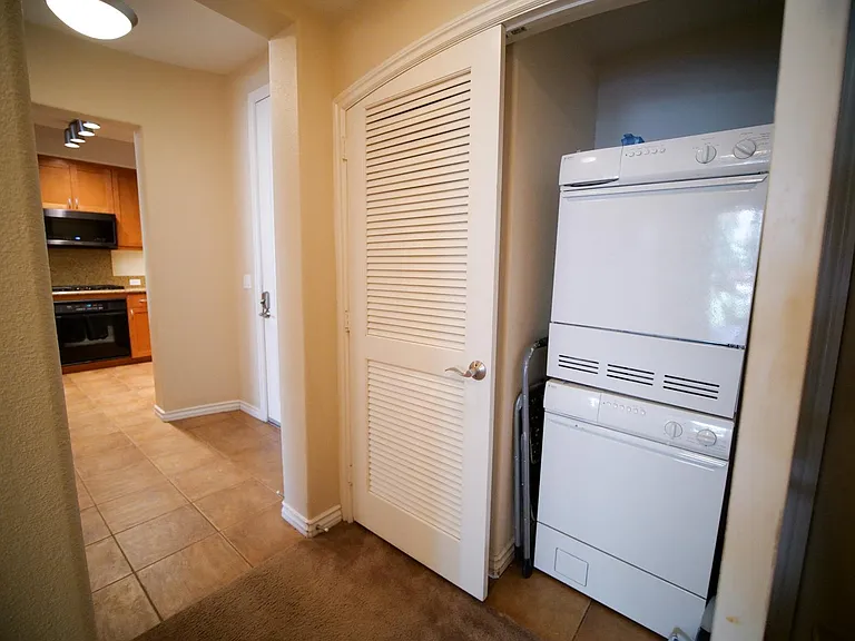 Washer & dryer in unit