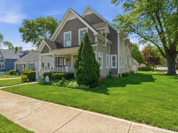 534 Walnut St, Batavia, IL 60510