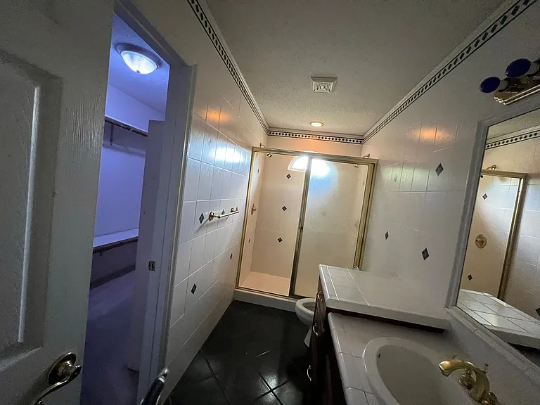 1635 Pondside Dr — Photo 11