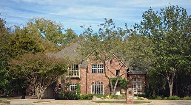 1st image of 2734 Sylvan Way