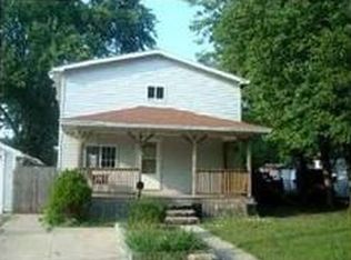 261 W Court St, Farmington, IL 61531