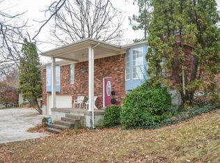 2709 Windsor Forest Dr, Louisville, KY