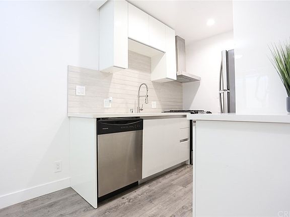 2nd image of 1757 N Kingsley Dr APT 214