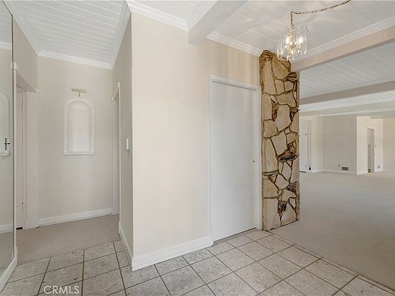 2nd image of 150 W 36th St