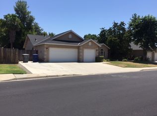 541 Arroyo Ave, Clovis, CA 93611