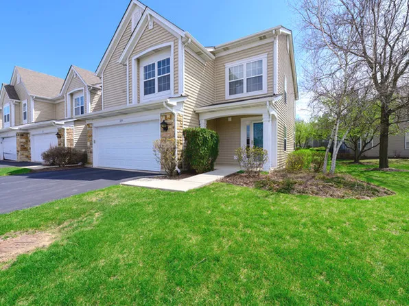 325 S Lancelot Ln, Palatine, IL 60074