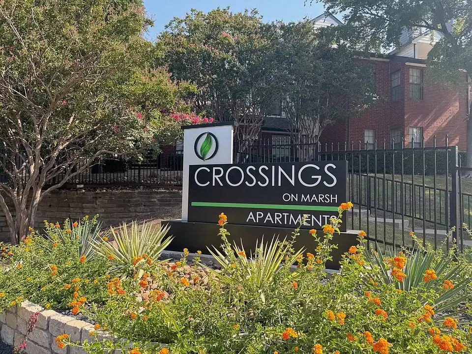 Crossings on Marsh Apartments