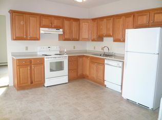 84 Church Ave, Northbridge, MA 01534